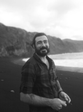 ADRIANO HISTORY TELLER